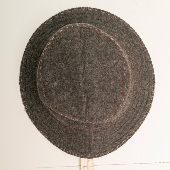 Helen Kaminski Australia - Grey Wool Felt Bucket Hat - Red Threaded - Size M - Picture 5 of 8